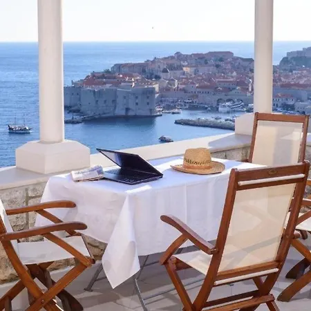 Adriatic View With Shared Balcony