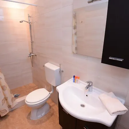 Adriatic View With Shared Balcony Daire *