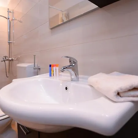 Adriatic View With Shared Balcony Appartamento