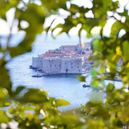 Adriatic View With Shared Balcony *
