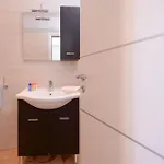 Adriatic View With Shared Balcony دوبروفينك
